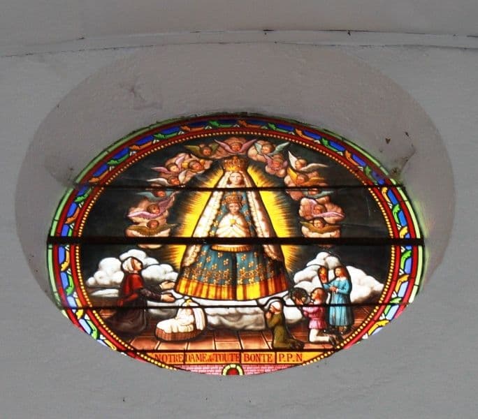 Statue de Notre dame de Toute Bonté