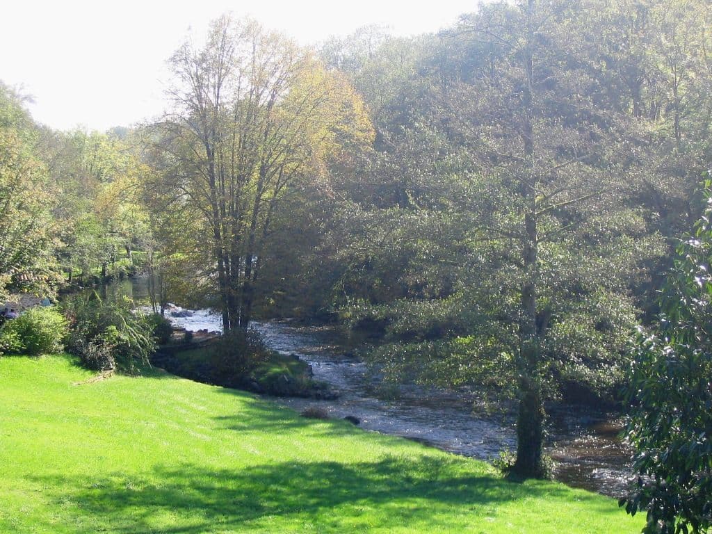 La Gartempe vue du Pont dit Romain à Châteauponsac_2
