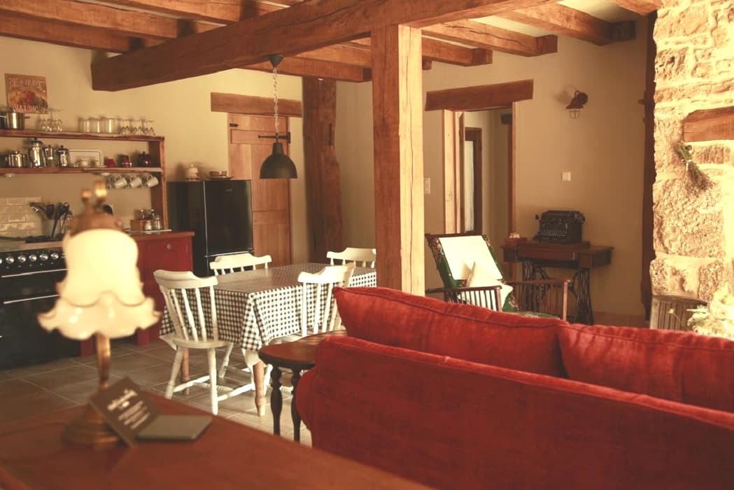 211136900