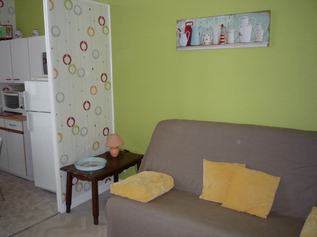 Meublé de Claude et Monique MIGOT - Appartement au 1er étage_1