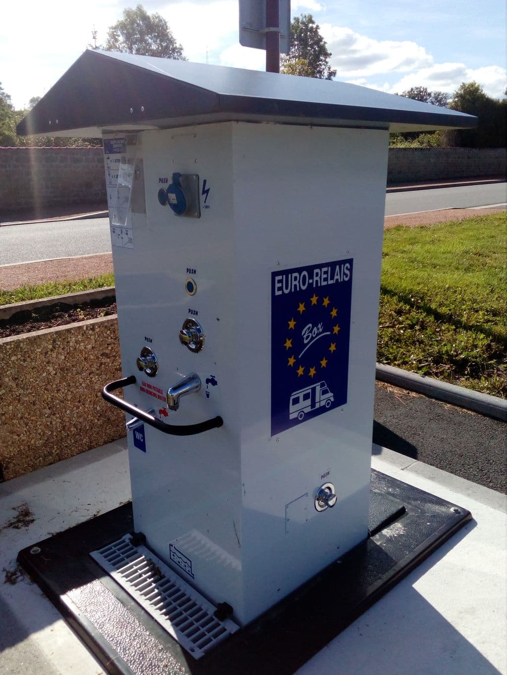 Aire d'accueil camping-car_4