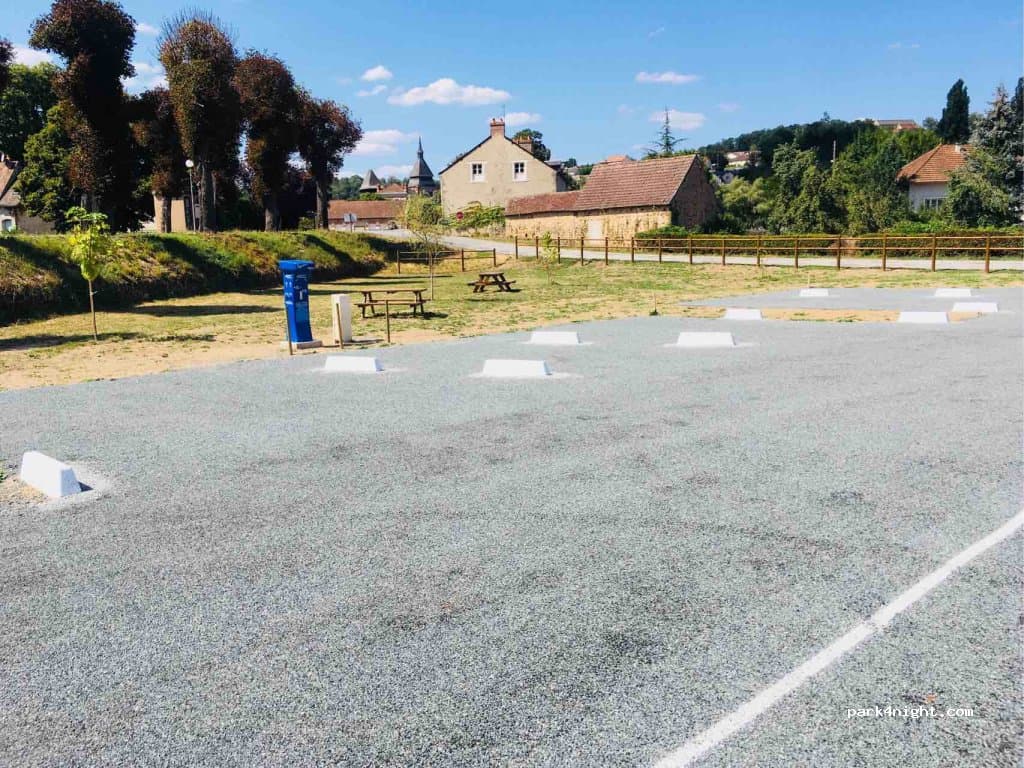 Aire d'accueil Camping-Cars Euro-relais_1