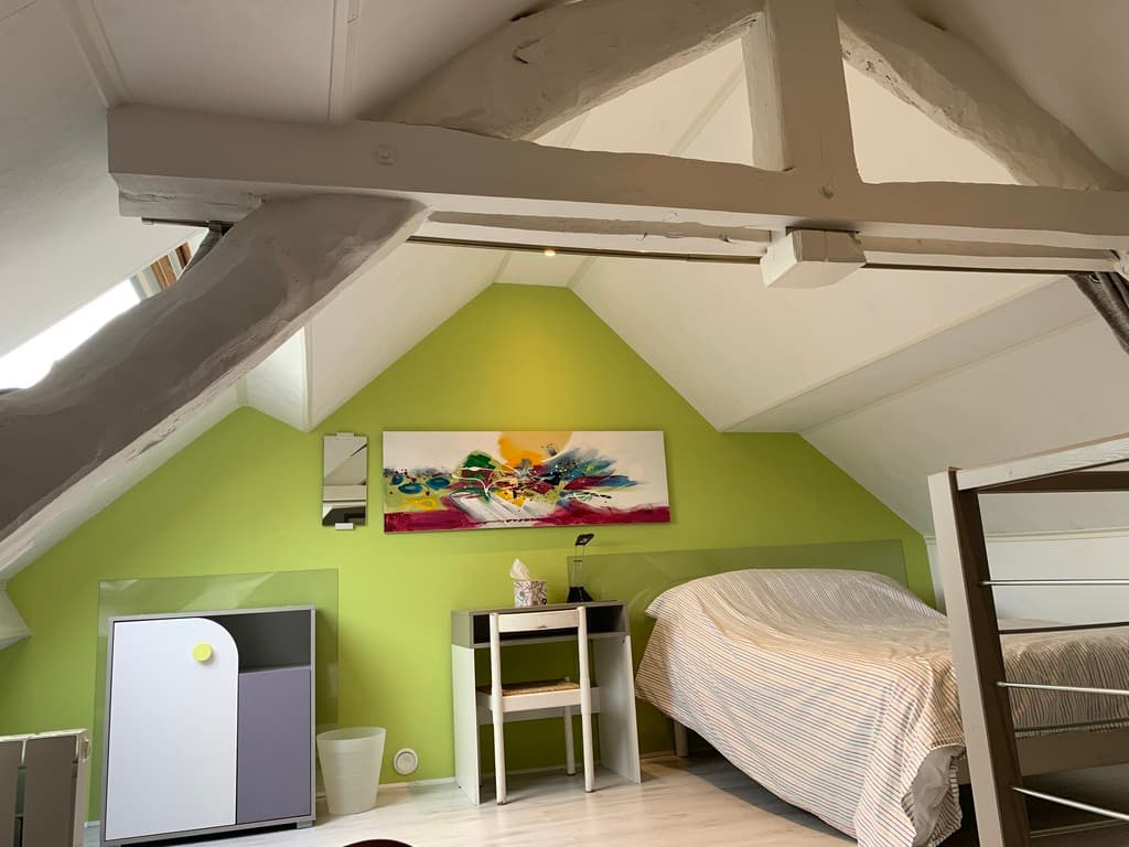 attic bedroom