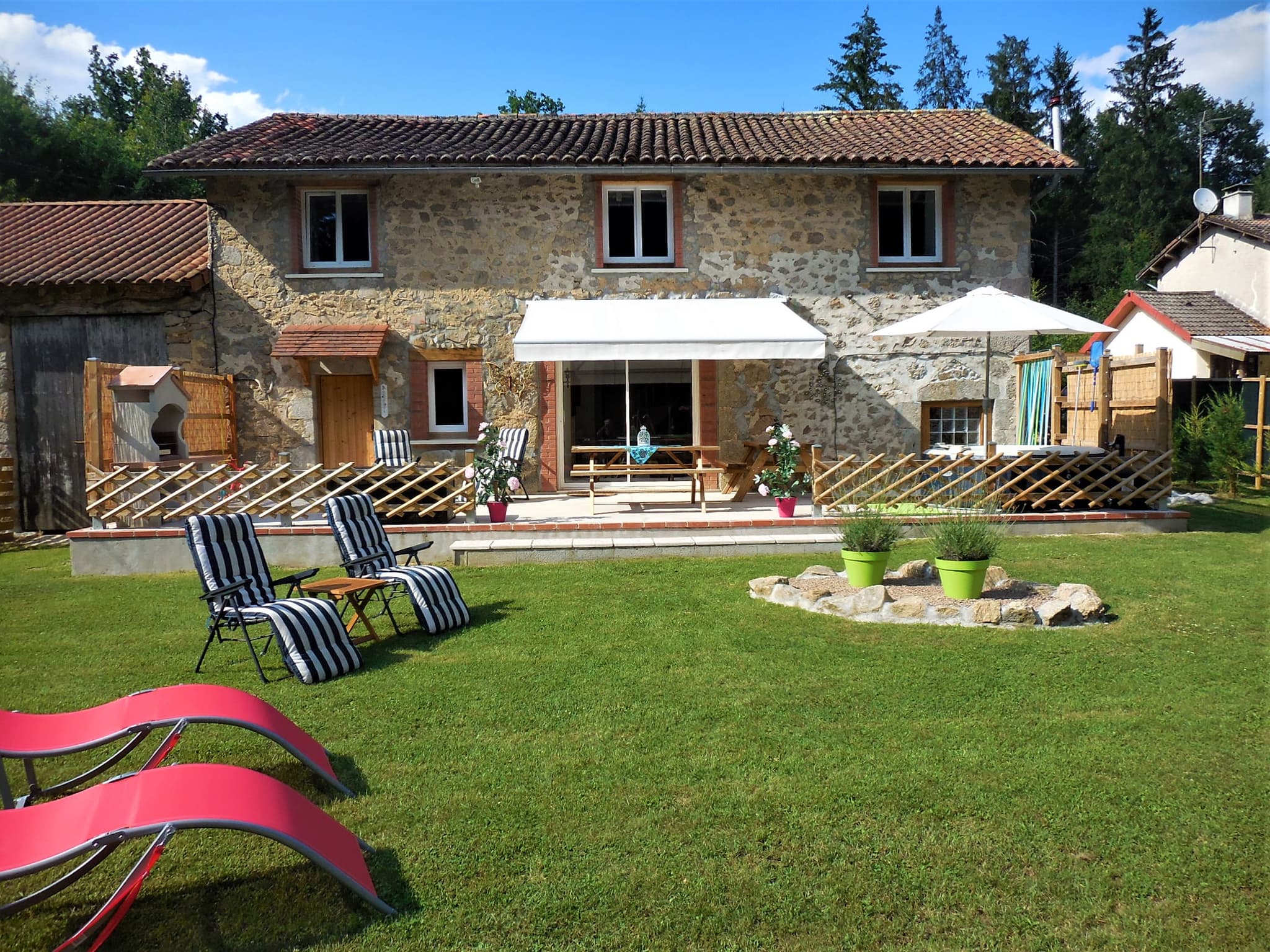 Meublé de tourisme "Les Montades"_1