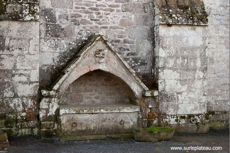 Enfeu Saint-Merd-les-Oussines_1