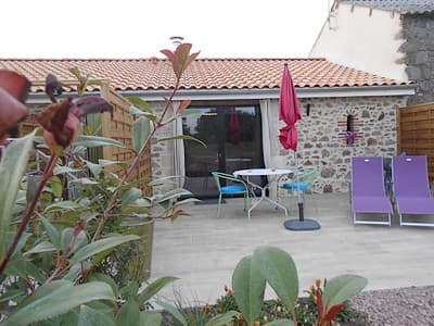 mauleon-gitesdespres2pax-terrasse-sit.jpg_8