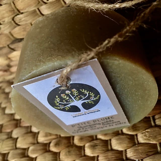 P'TITE PLUME - shampoing solide - cheveux fins/blonds/secs Sans huile essentielle - surgras 6% Lait d'avoine, poudre de racine de guimauve, poudre de baobab, vinaigre de cidre Huiles de ricin, coco, karité, tournesol_10