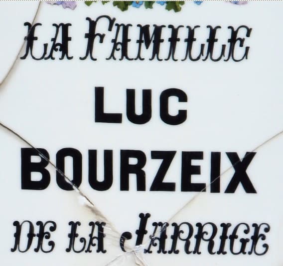 Plaque