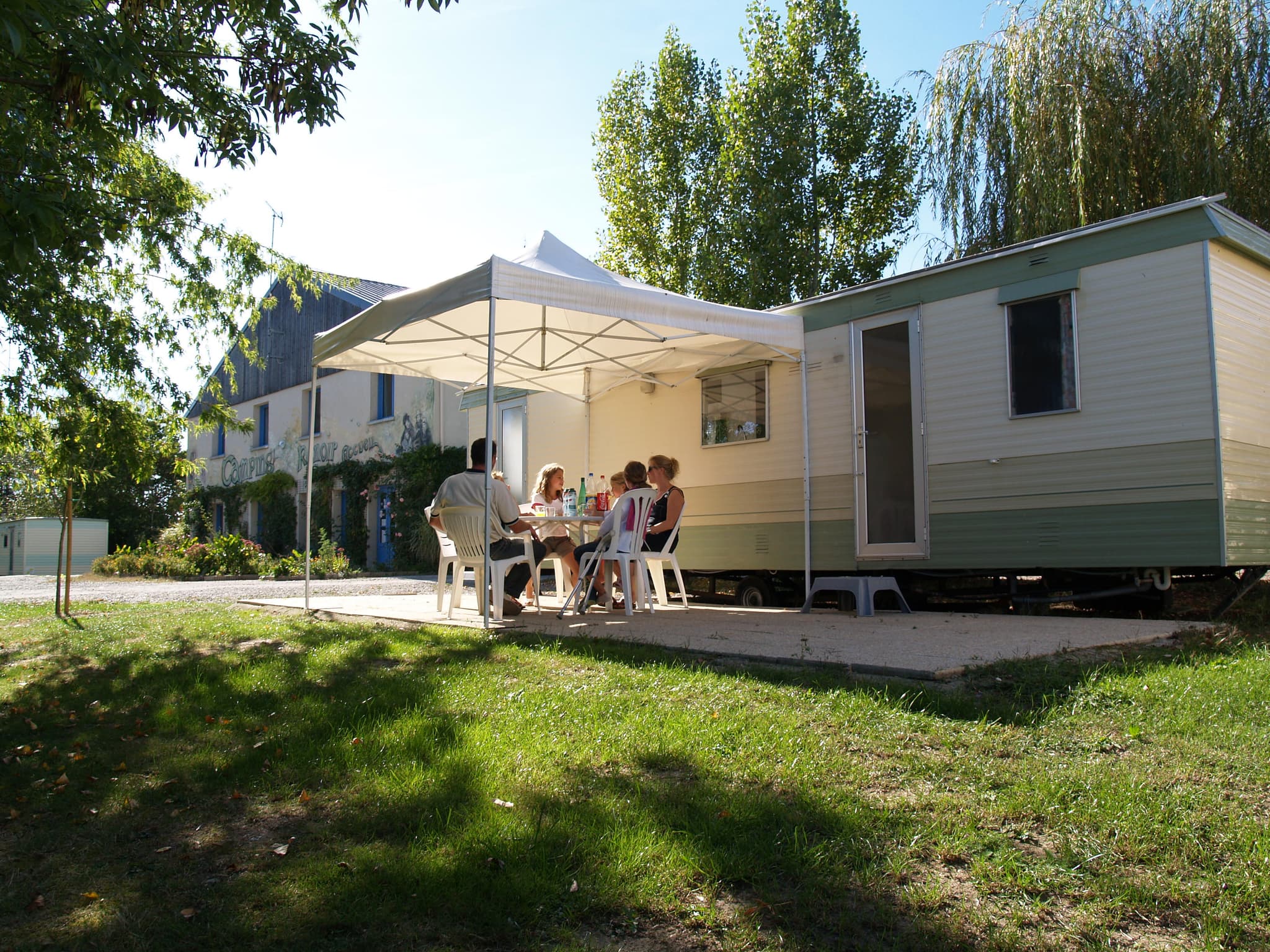 Camping_Renoir_2_etoiles_La_Roche_Posay