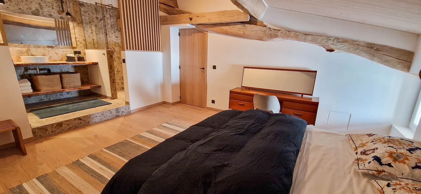 Maison Laparade_chambre étage