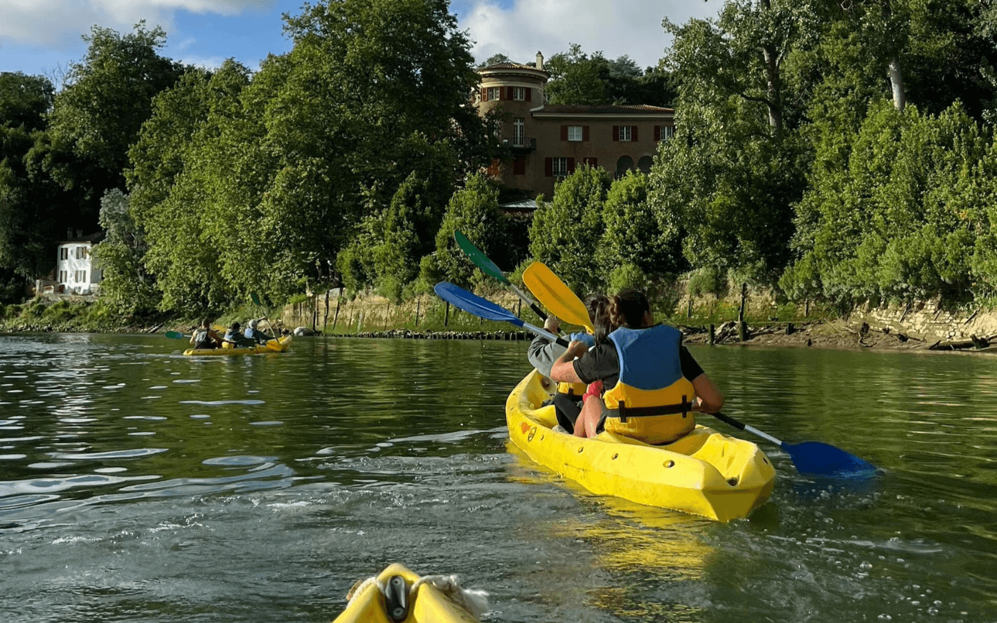Yvan canoe