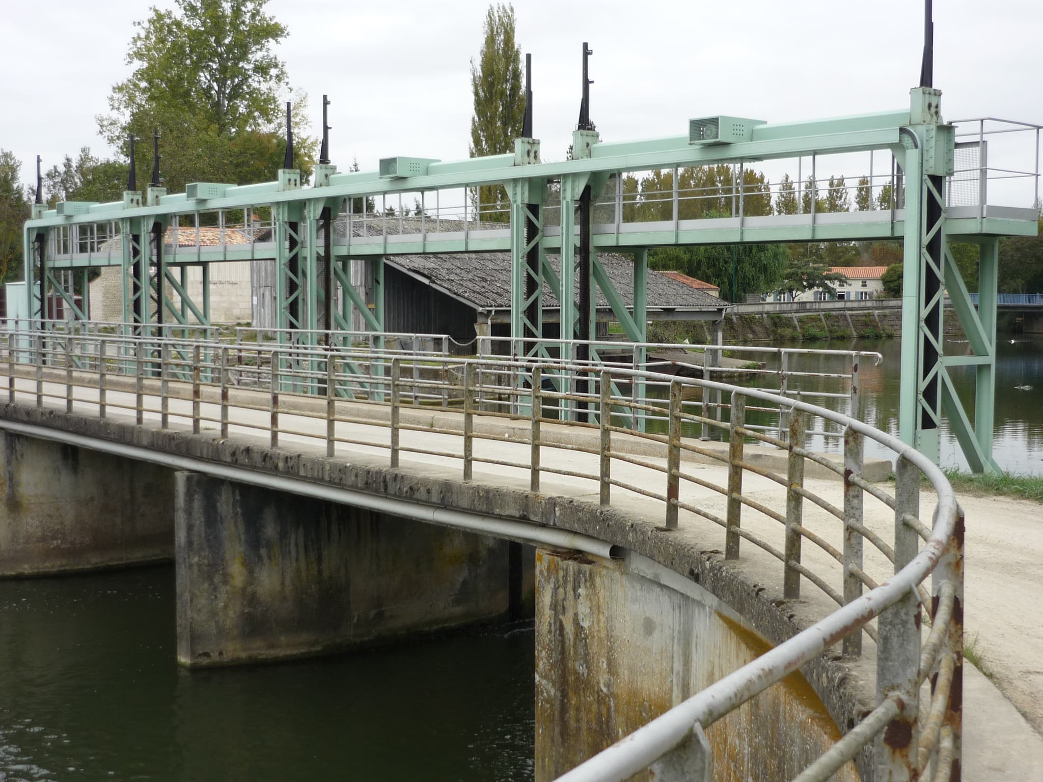 Le barrage-écluse de la Sotterie