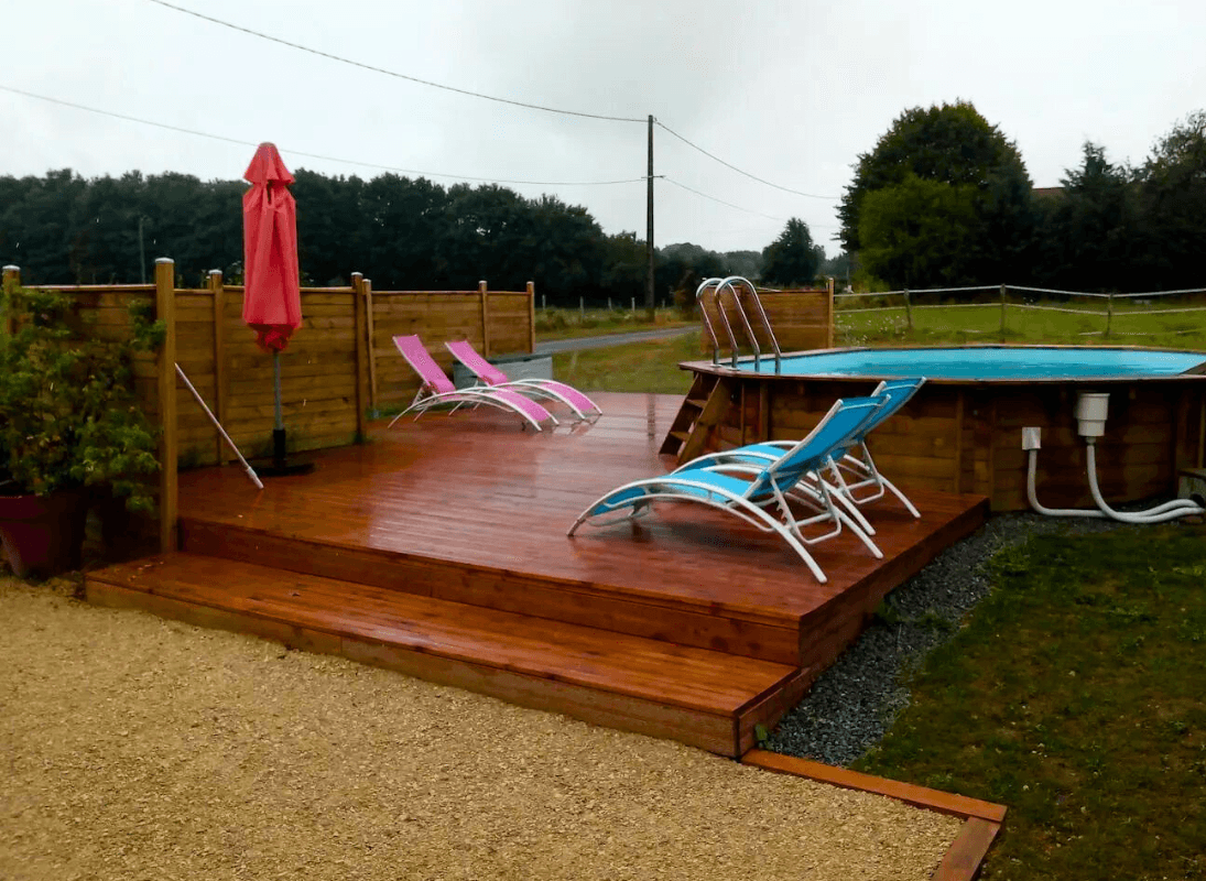 piscine-la-villa-mendieras-bussiere-galant