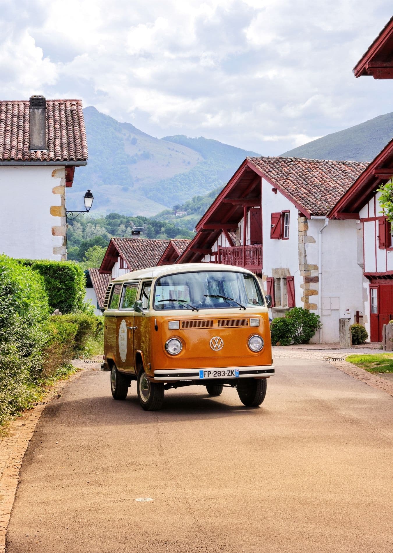 Txiki Combi - Visite des villages du Pays Basque en combi VW!