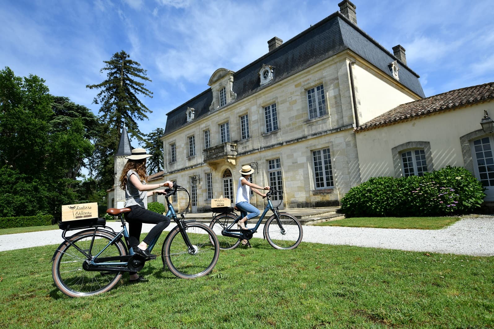 3-se-balader-velo-electrique-bordeaux