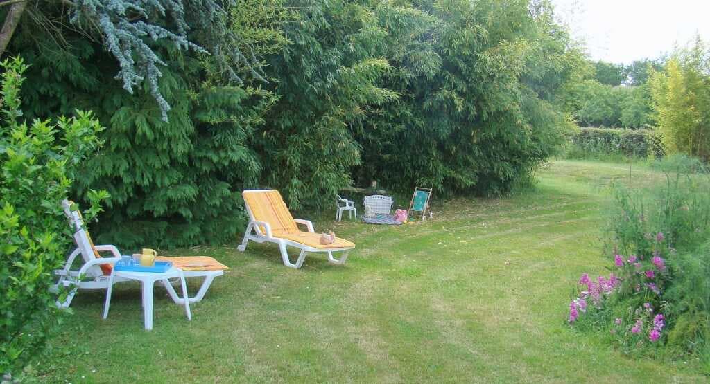 AU VIEUX CHÊNE AU CALME, AVEC ÉTANG DE PÊCHE