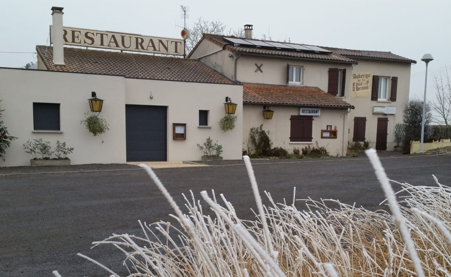 La Cour d'Hénon