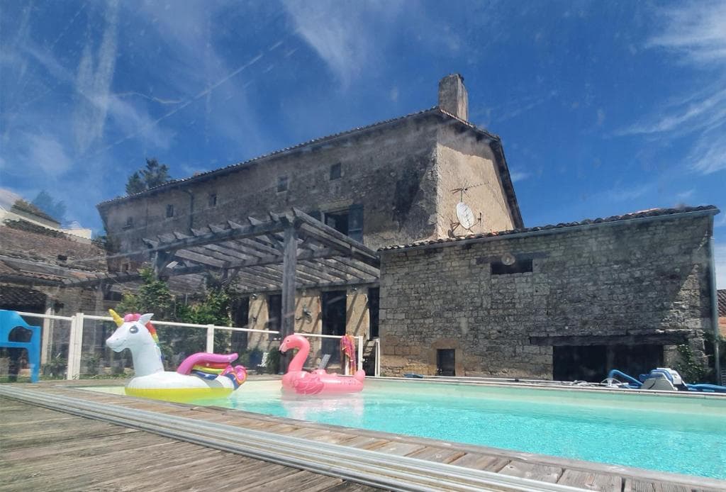 Chambre d'hôtes-Maison Fossemagne-piscine
