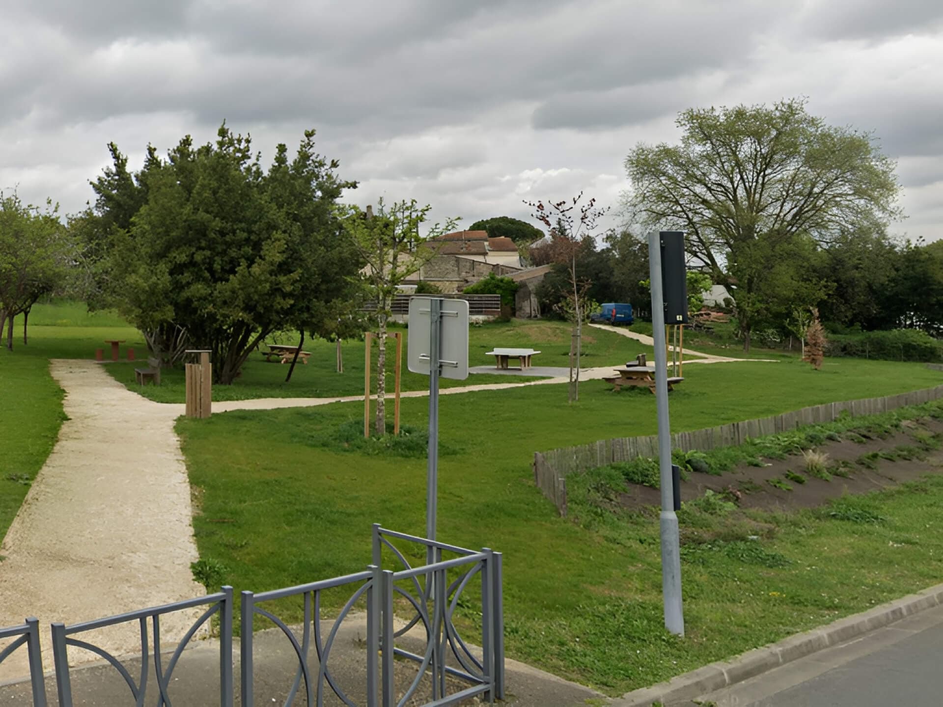 Aire de pique-nique du centre Bourg de Pompignac
