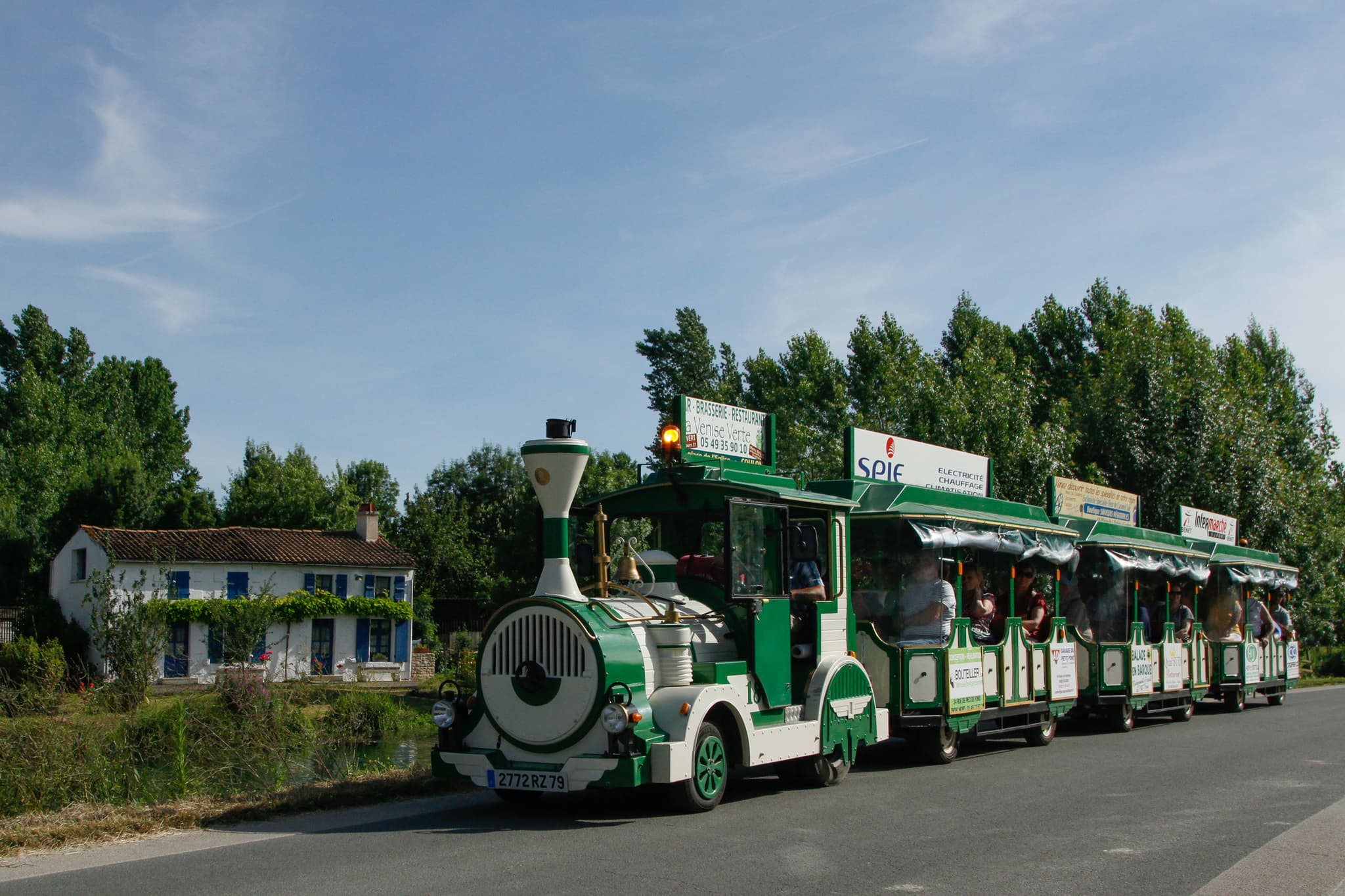 Le Petit Train du Marais de DLMS Tourisme à Coulon