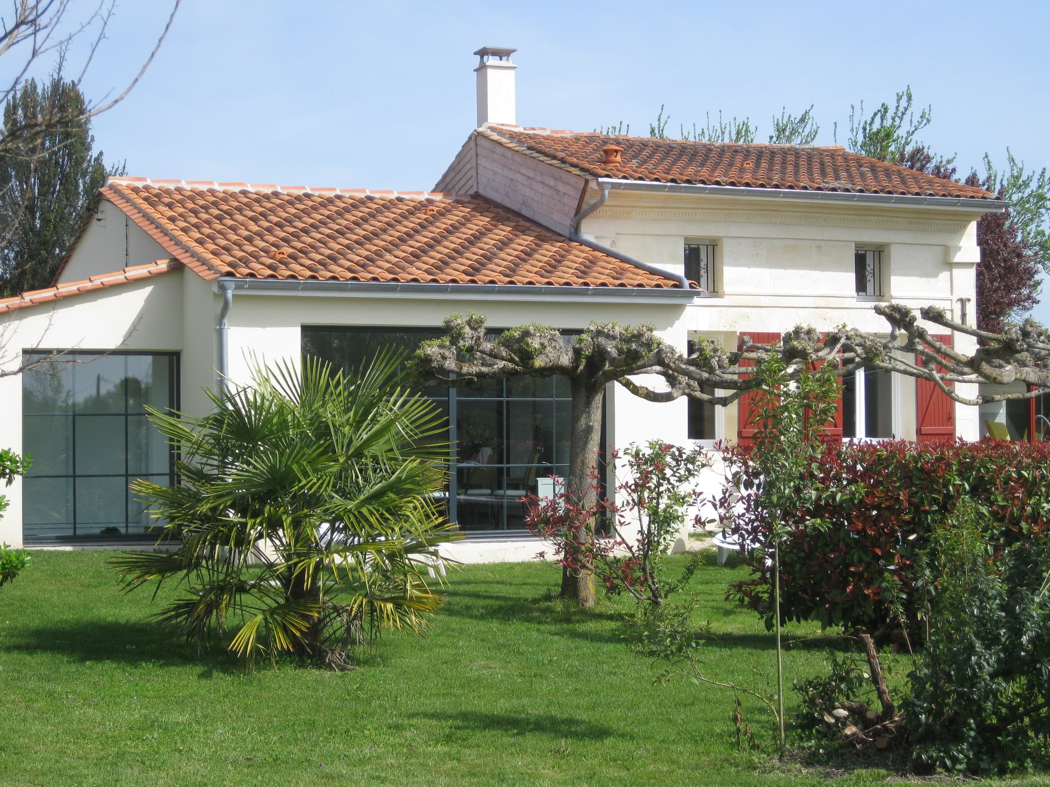 Gite de violet4210_Teuillac_Gite_jardin_800x600