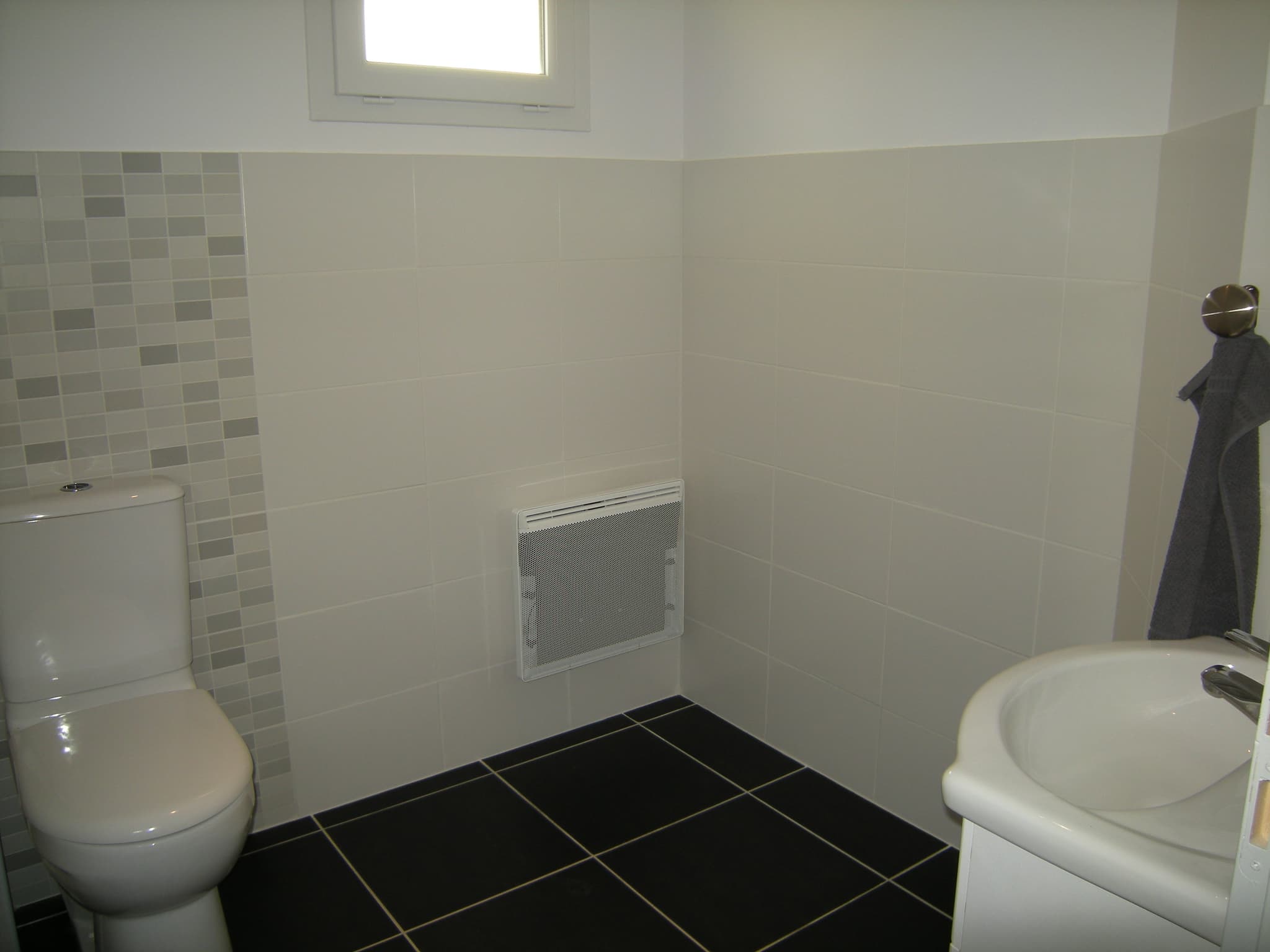 Gite de violet4210_Teuillac_Gite_salle de bain2_800x600
