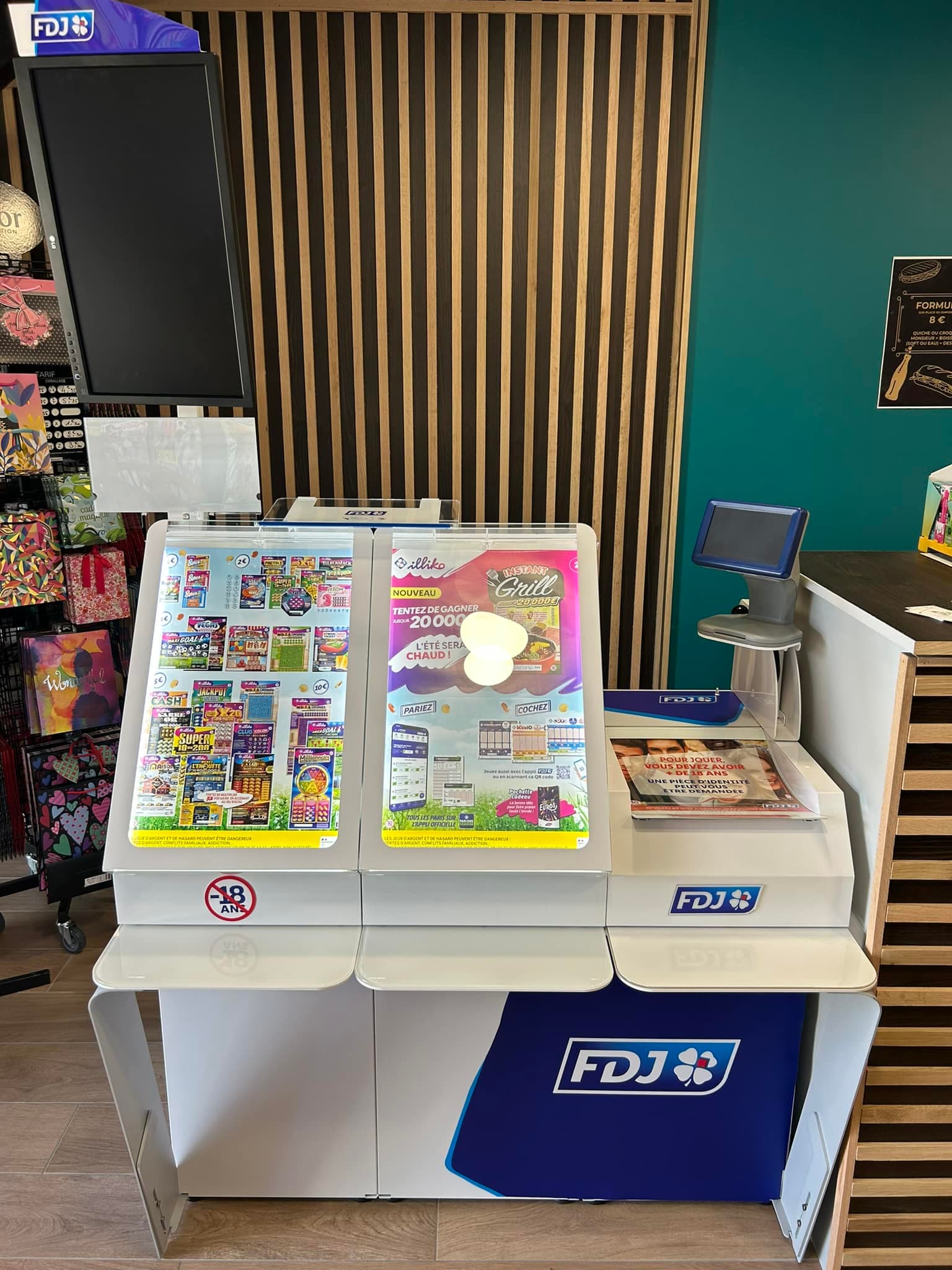 JUSI Presse & Bar