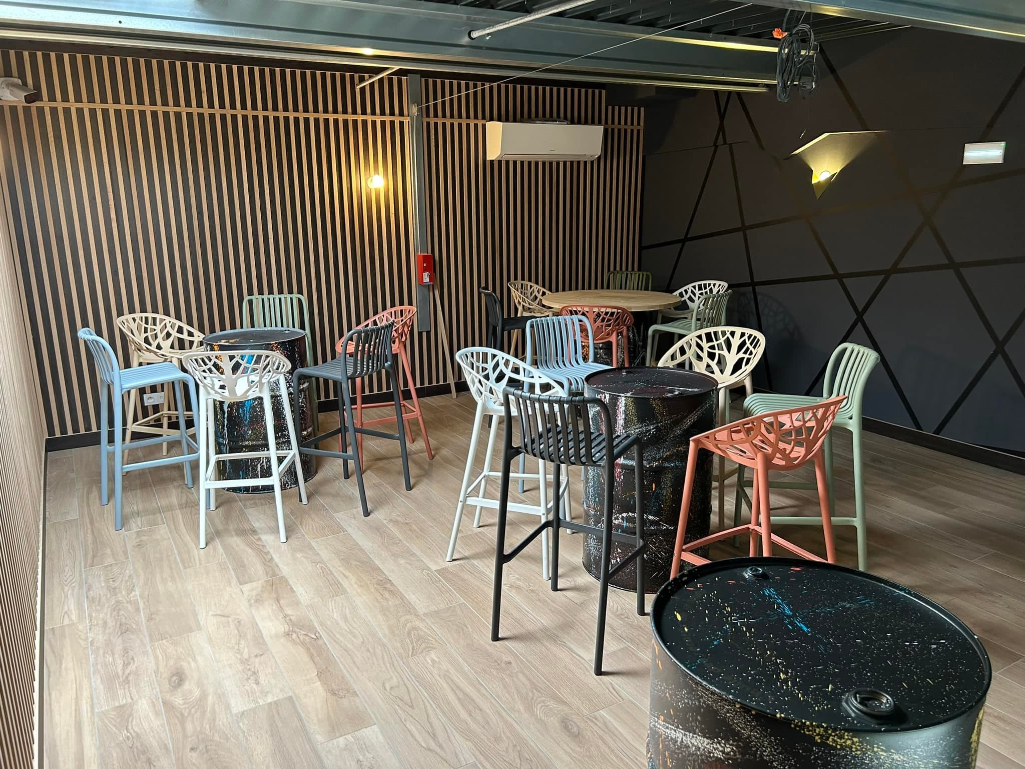 JUSI Presse & Bar