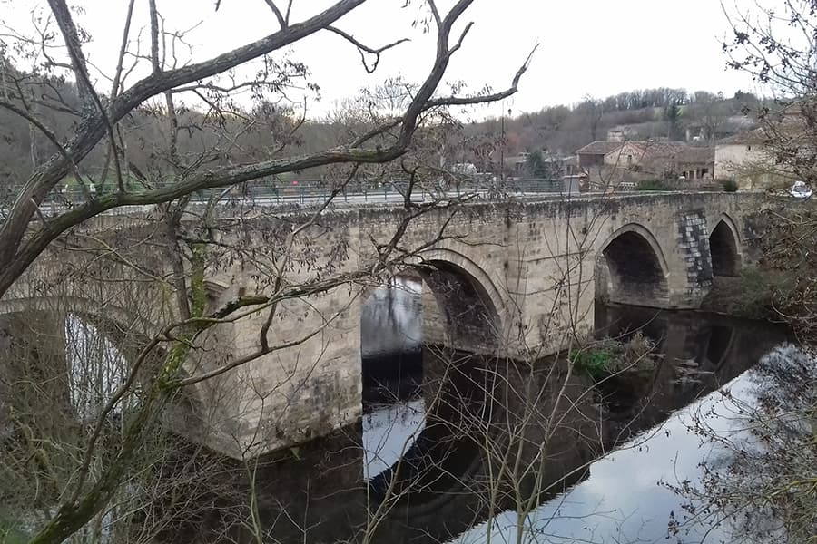 Meuble au bord de l'eau Champeme St Generoux Thouars Thouarsais Deux Sevres