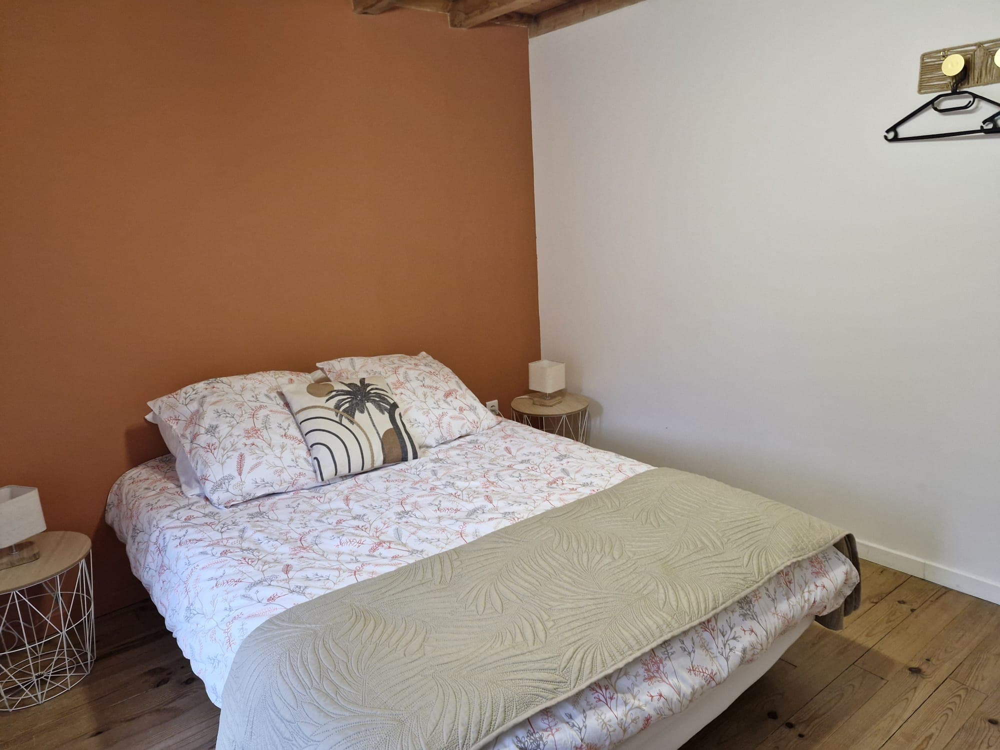 Chambre avec lit double