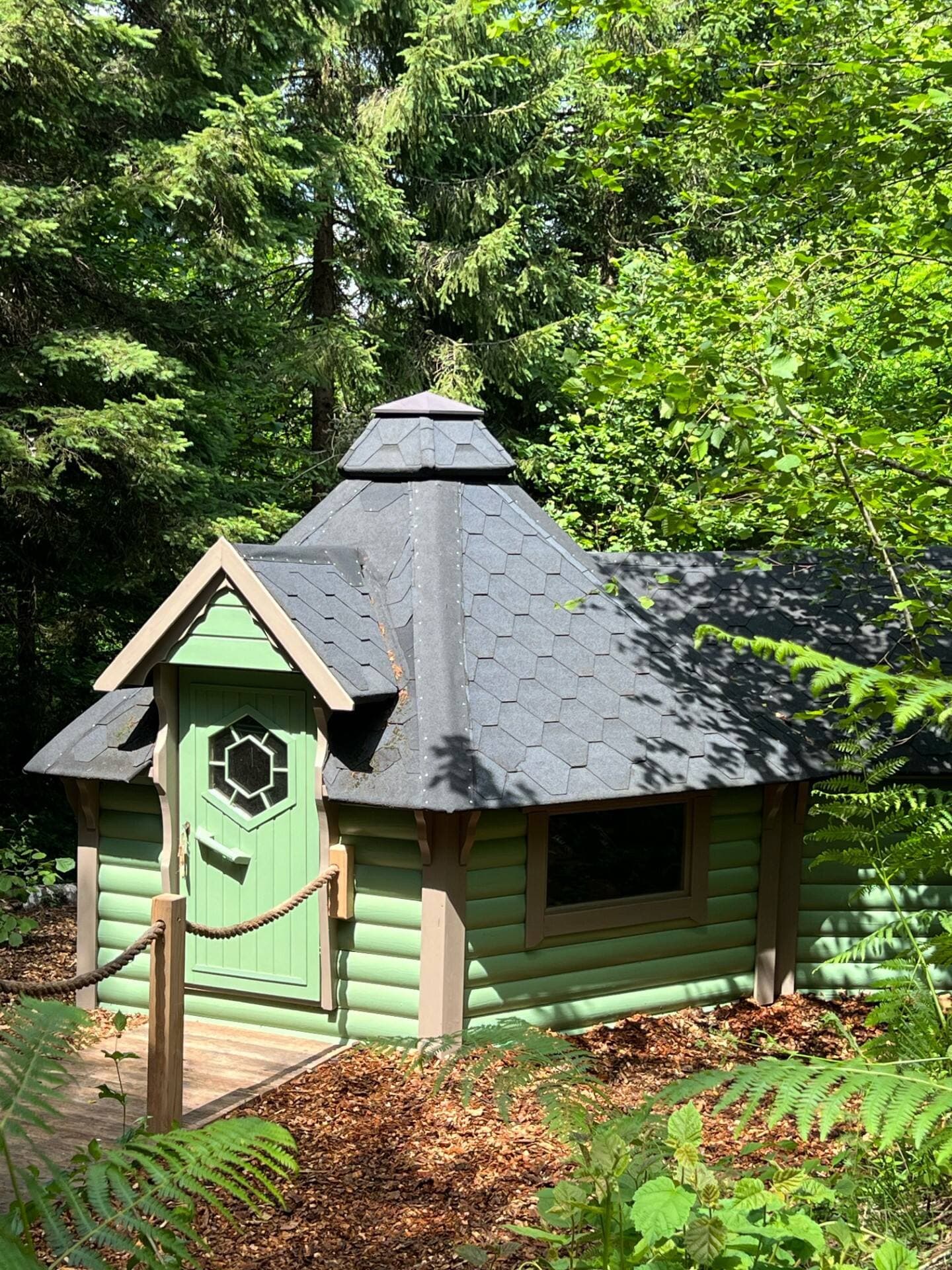 MAISON HOBBIT