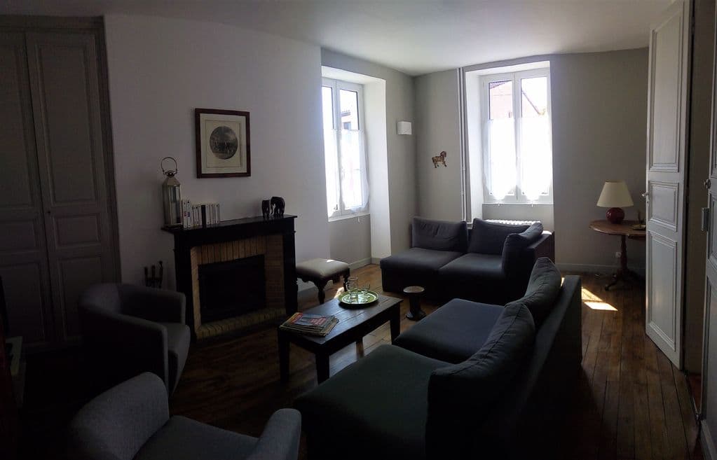04-Salon-02.jpg_5