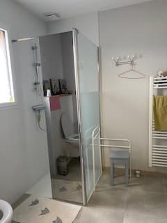 Une salle d'eau