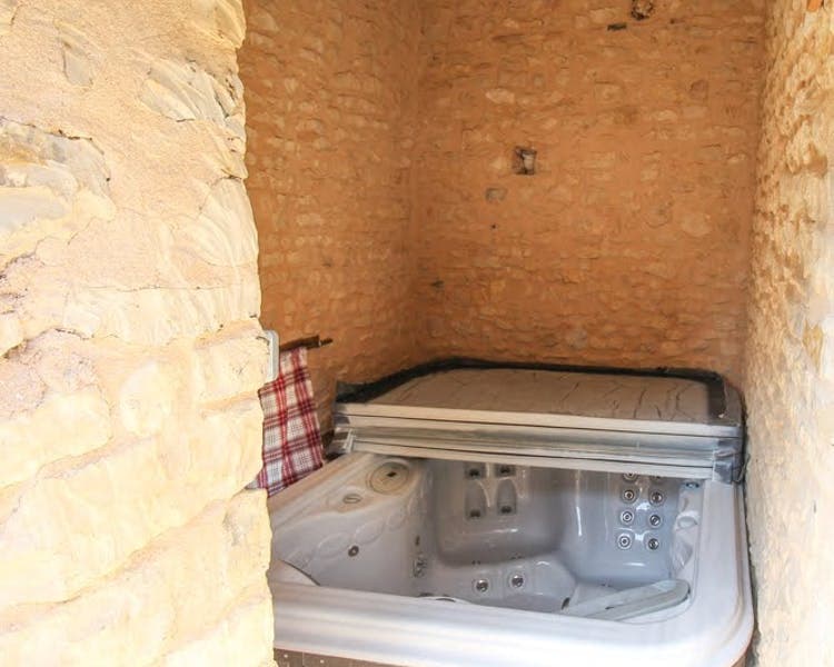 Jacuzzi