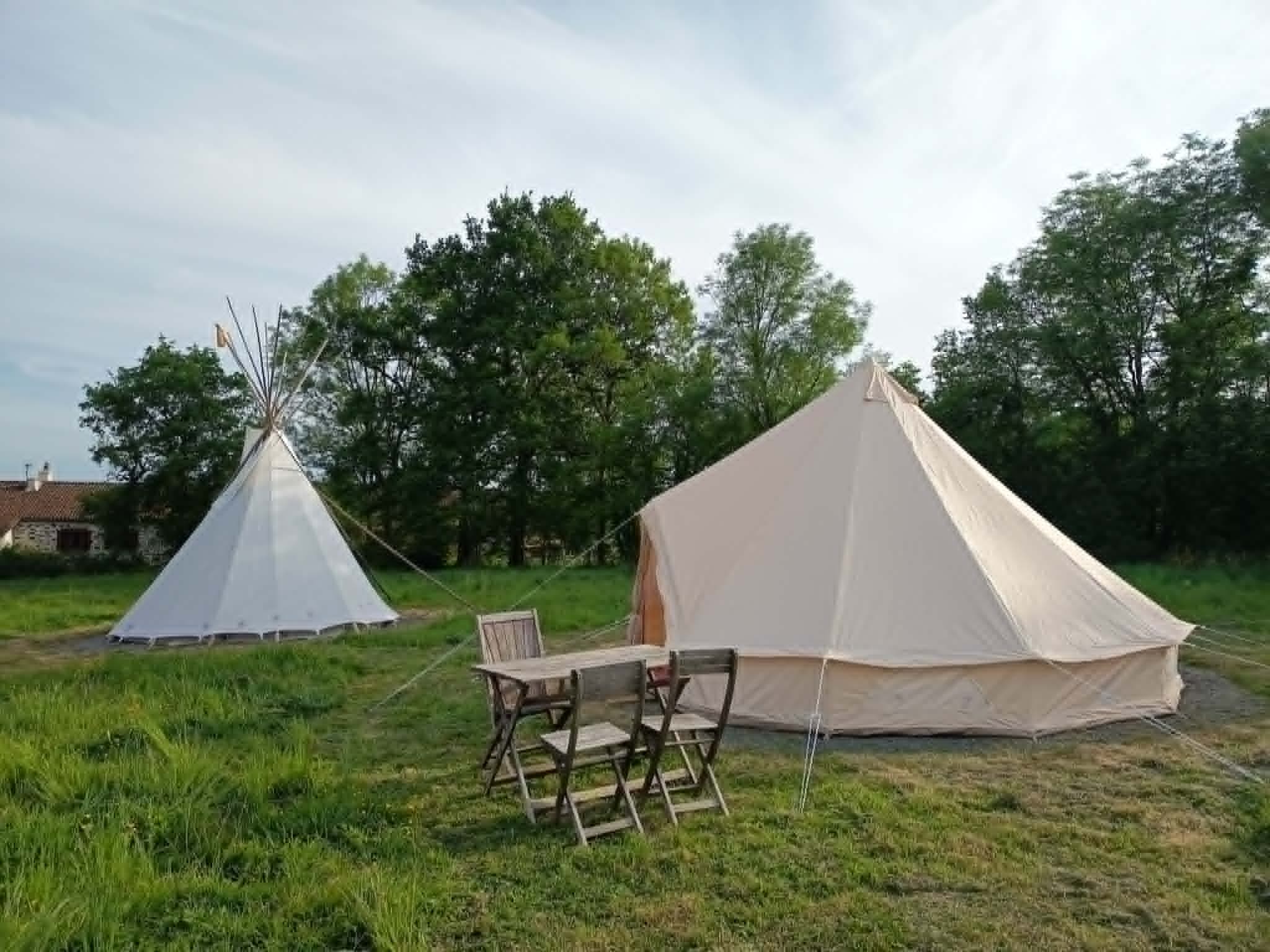 Tente des Trappeurs en pleine nature au Clos de l’Isop