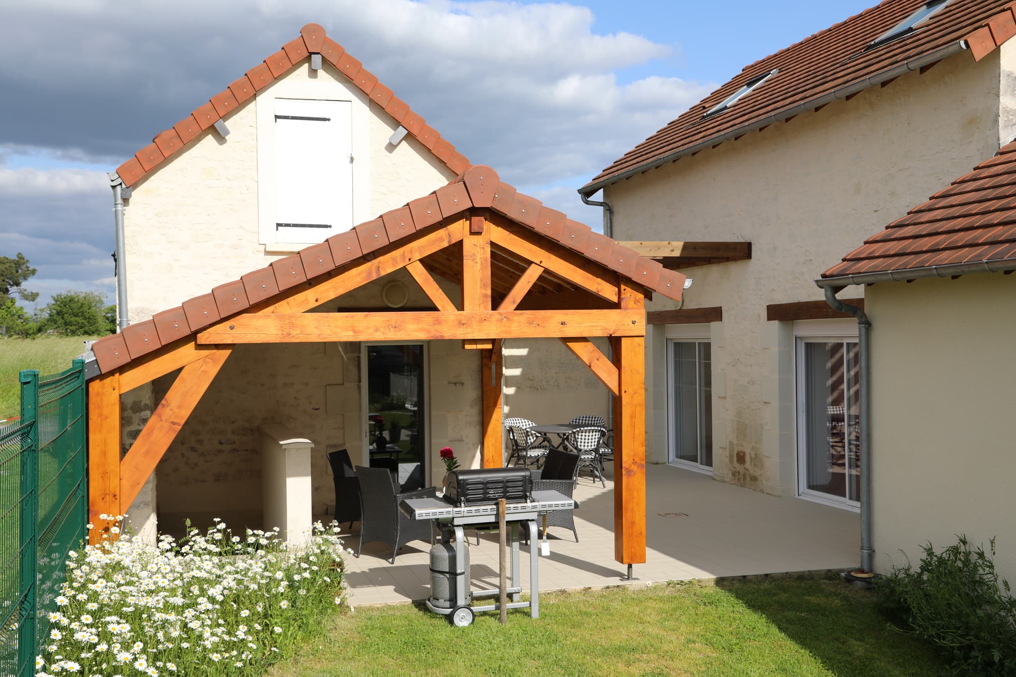 COTE JARDIN GITE MONTGOLFIERE