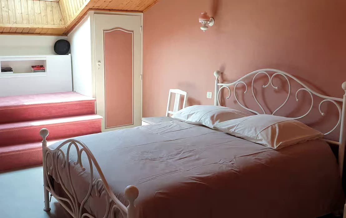 7f5bed12-c00c-4036-9861-872bb33050a1