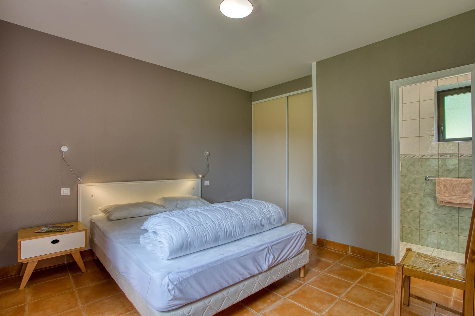 8-Ludivine-Chambre-sdbprive