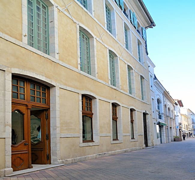 Façade
