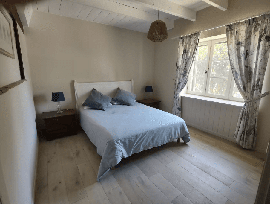 83 La Perroterie St Sernin chambre