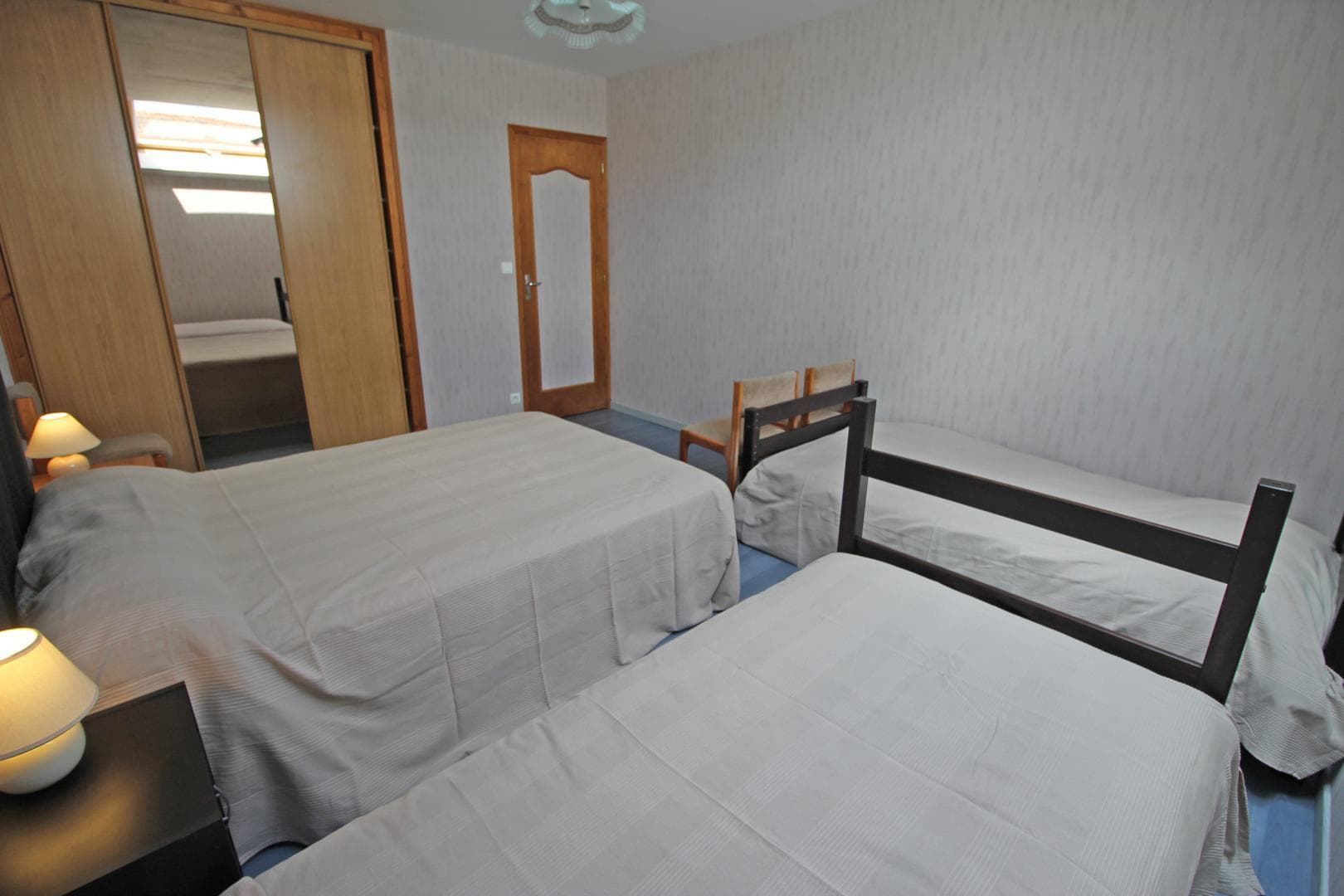 Le gîte de "Champblanc" à Arnac la Poste en Haute-Vienne (Limousin) - chambre 4 pers_17