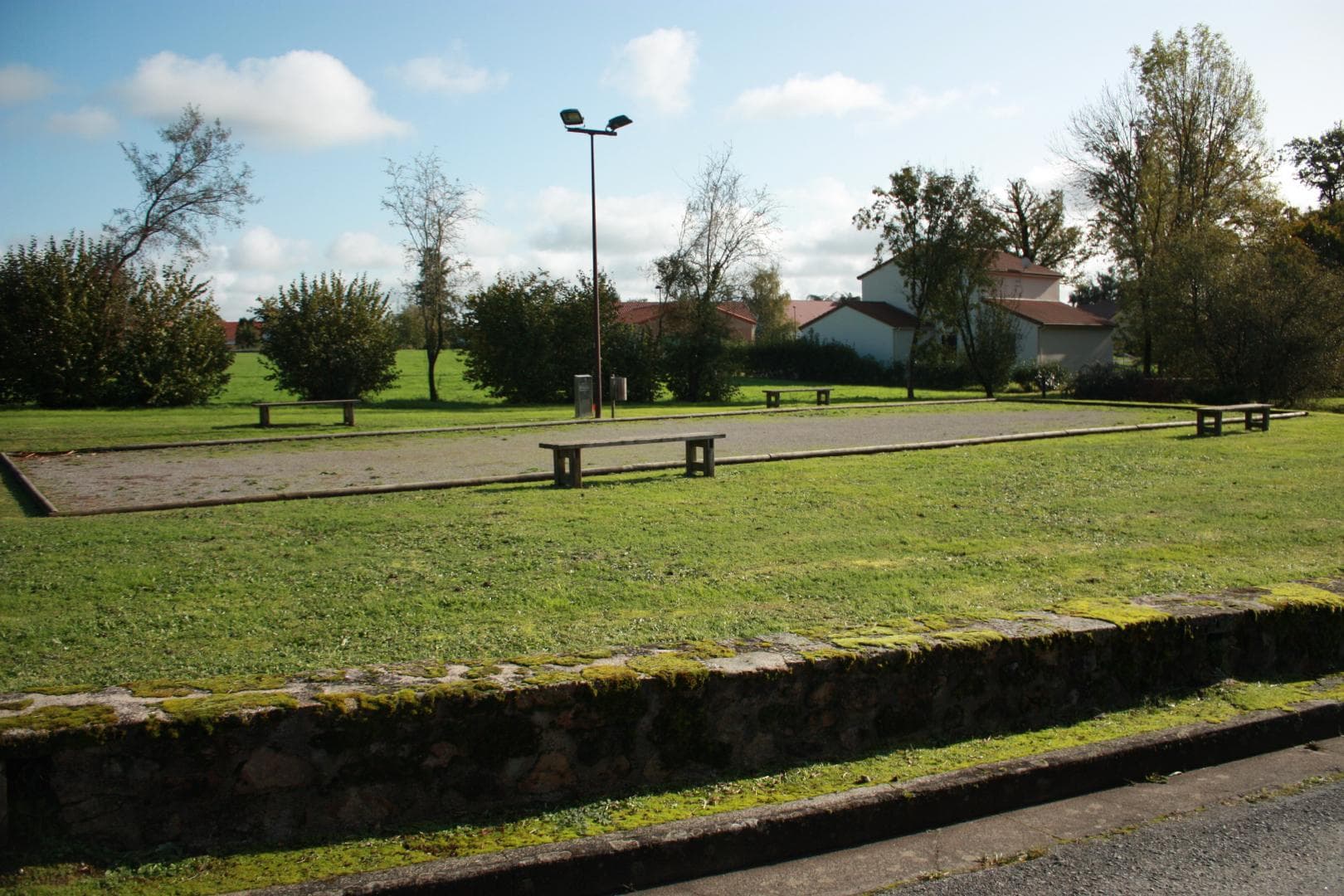Terrain de pétanque communal à proximité du gîte (30m)_43