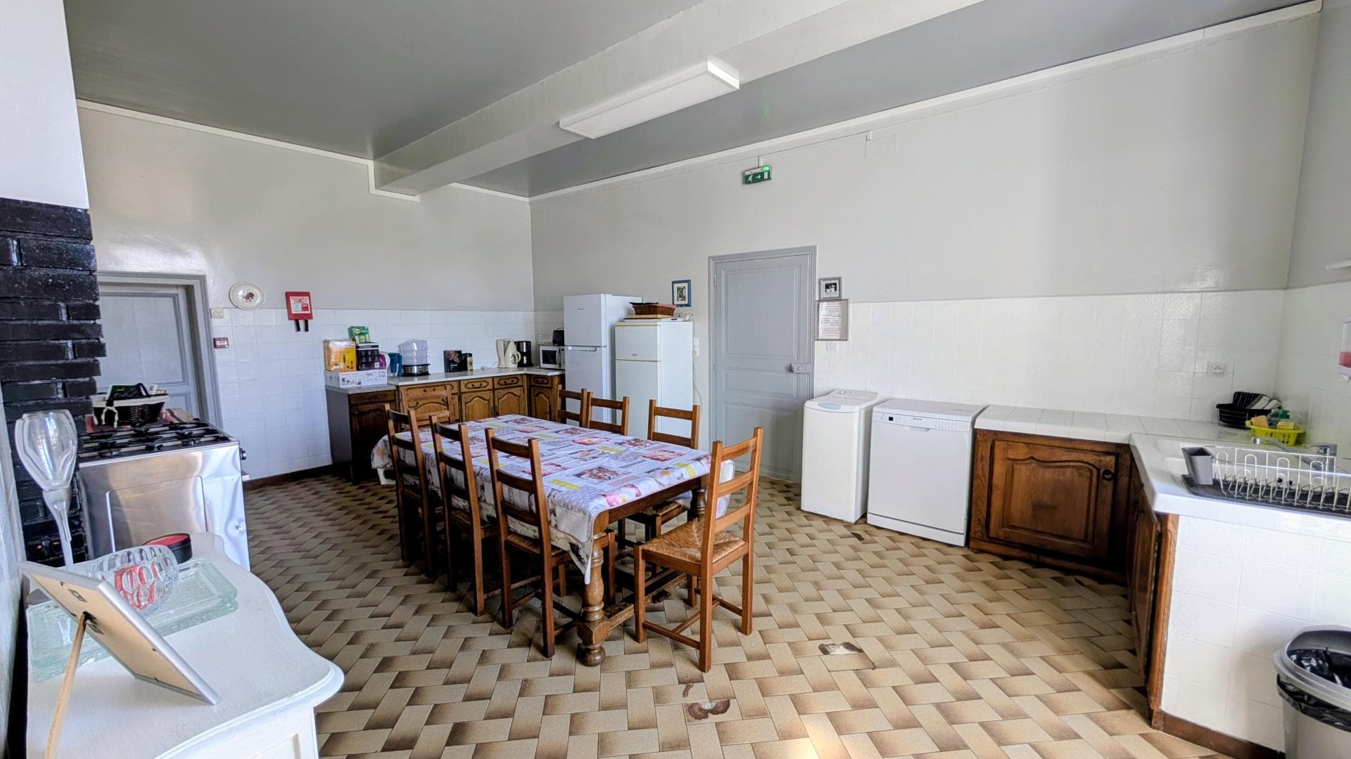 Gite "Le Bourg" à Lussac-les-Eglises en Haute-Vienne (Limousin en Nouvelle Aquitaine) - la cuisine_9