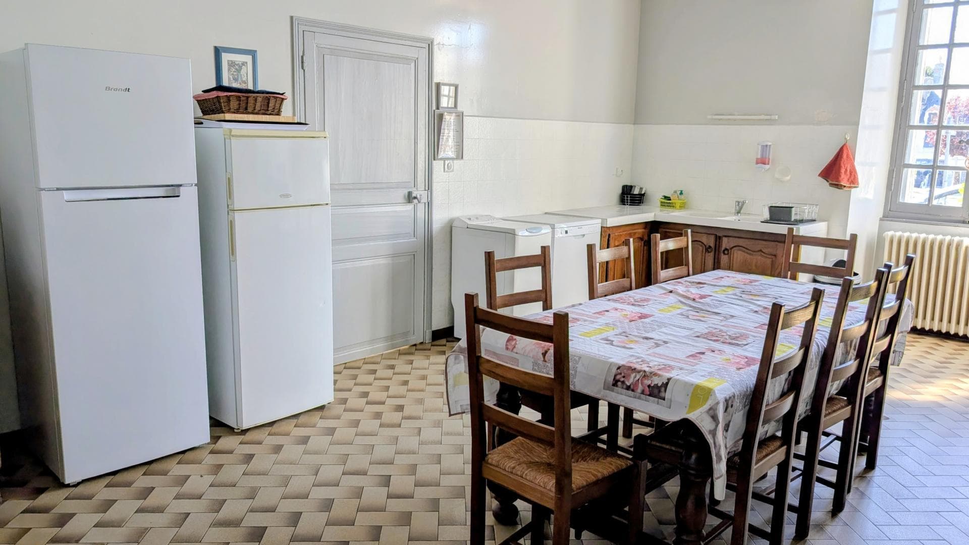Gite "Le Bourg" à Lussac-les-Eglises en Haute-Vienne (Limousin en Nouvelle Aquitaine) - la cuisine_7