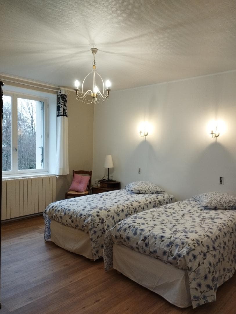 chambre 1 : 2 lits de 90/200
taille HdeC 2* 200/200_15