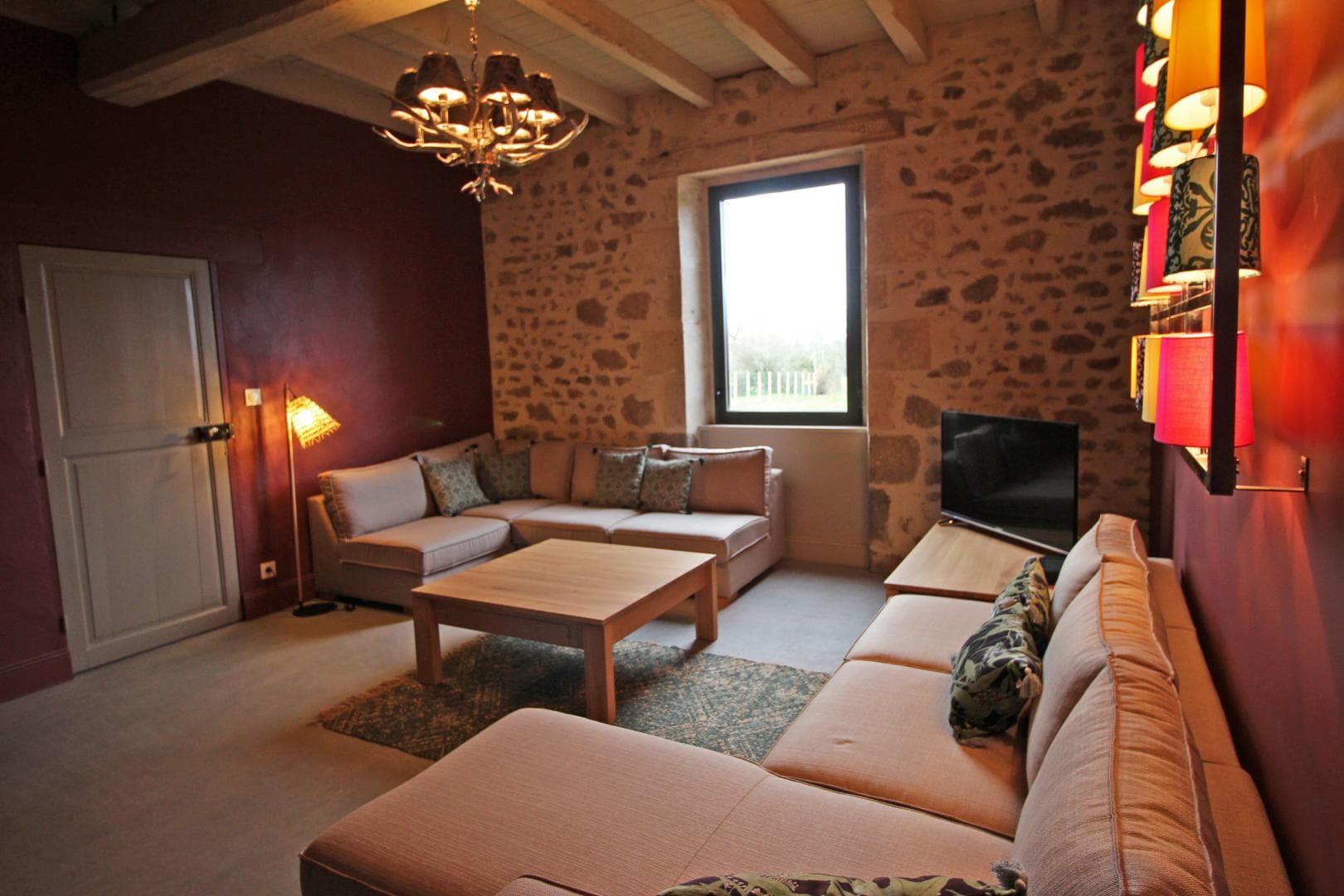 Gite du Presbytère de Thiat commune de Val-d'Oire-et-Gartempe, salon_6