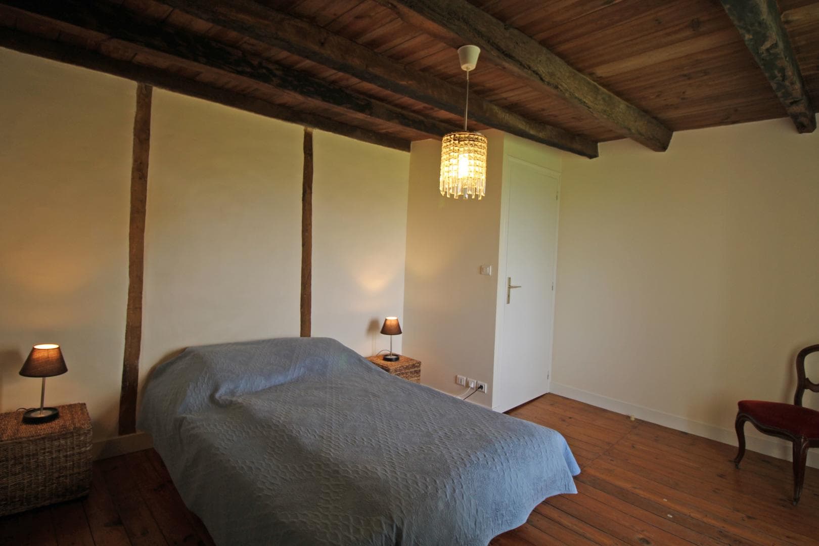 Gite "La Maison Du Vinaigrier" à Berneuil en Haute-Vienne (Limousin)- chambre 2_15