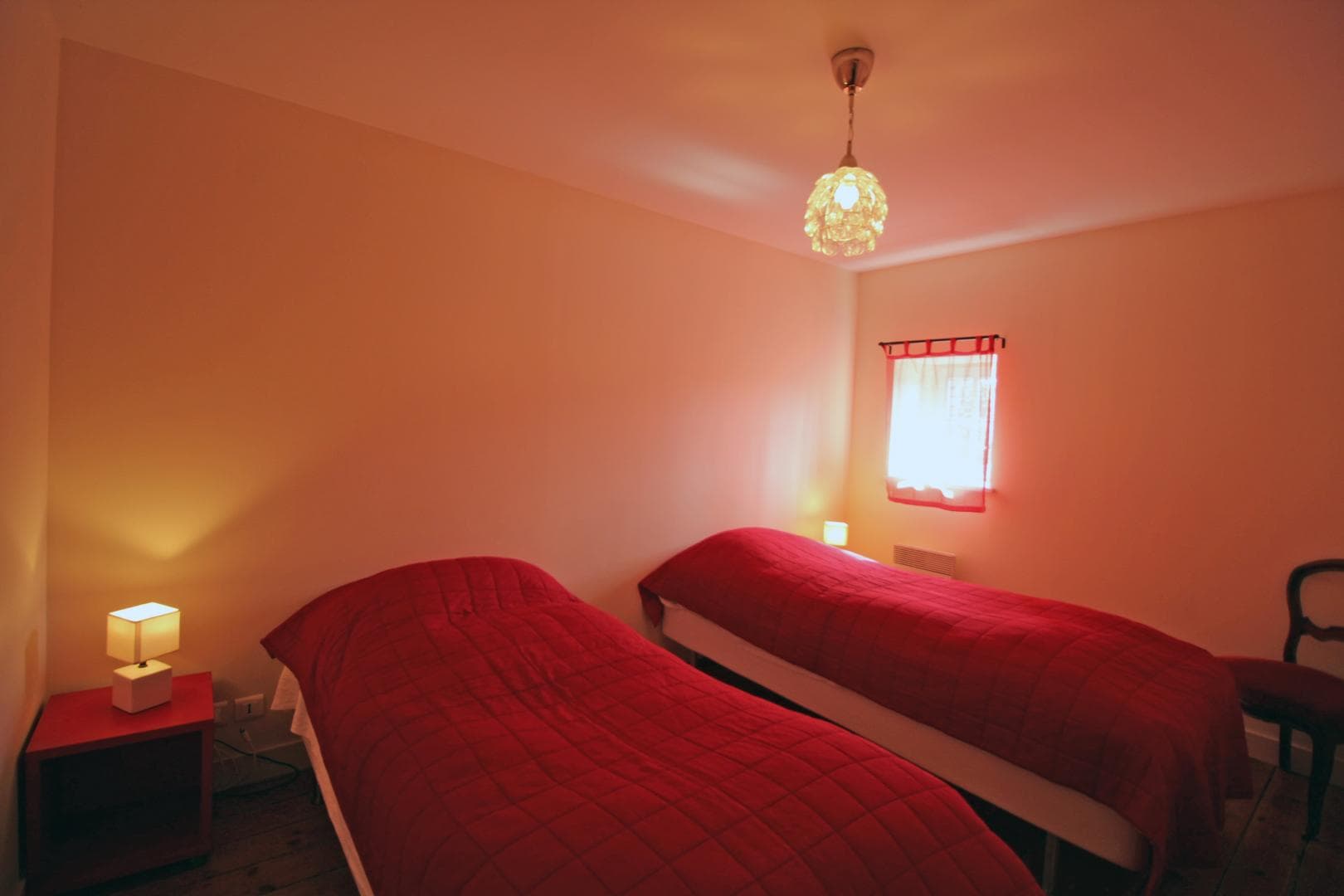 Gite "La Maison Du Vinaigrier" à Berneuil en Haute-Vienne (Limousin)- chambre 1_11