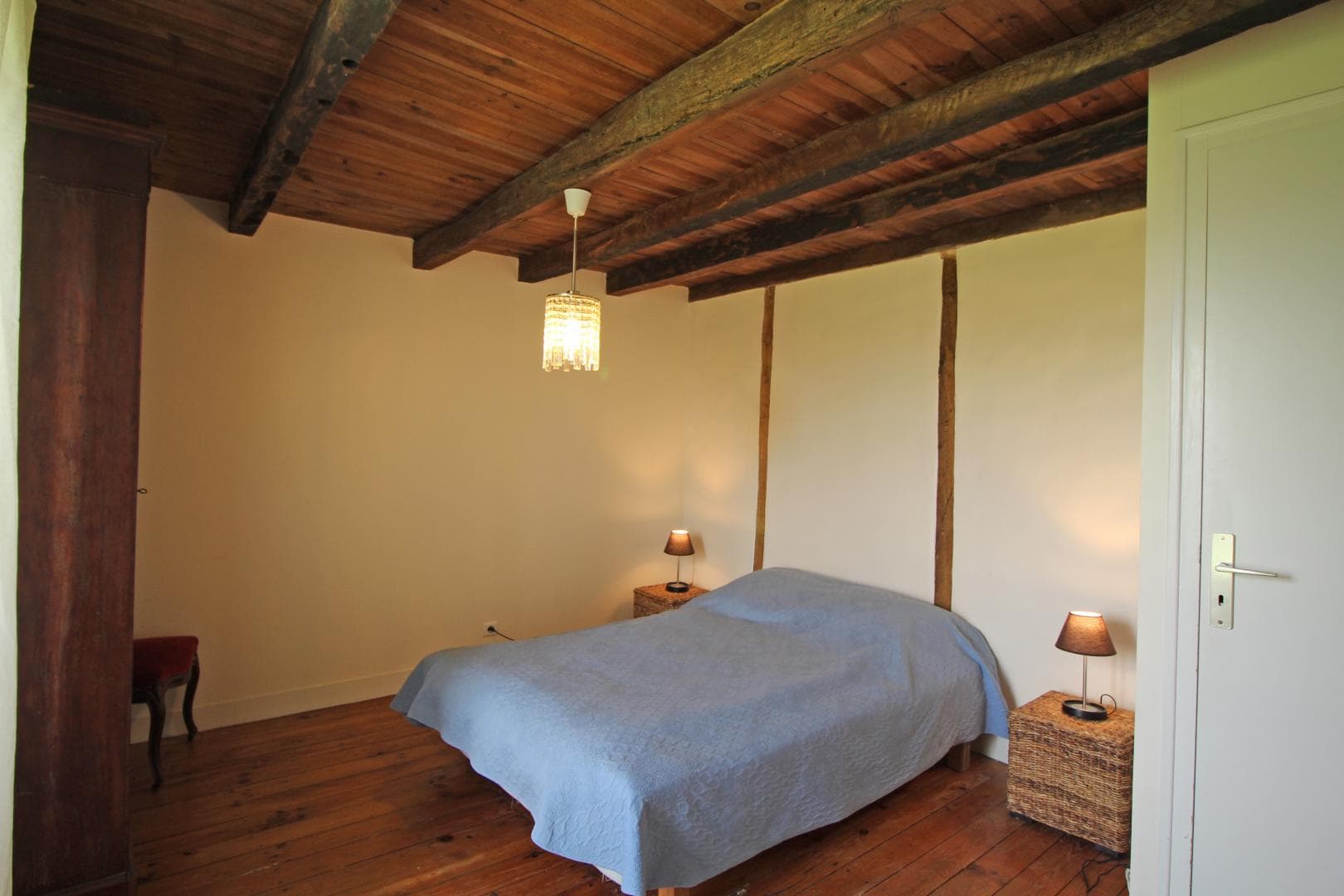 Gite "La Maison Du Vinaigrier" à Berneuil en Haute-Vienne (Limousin)- chambre 2_10