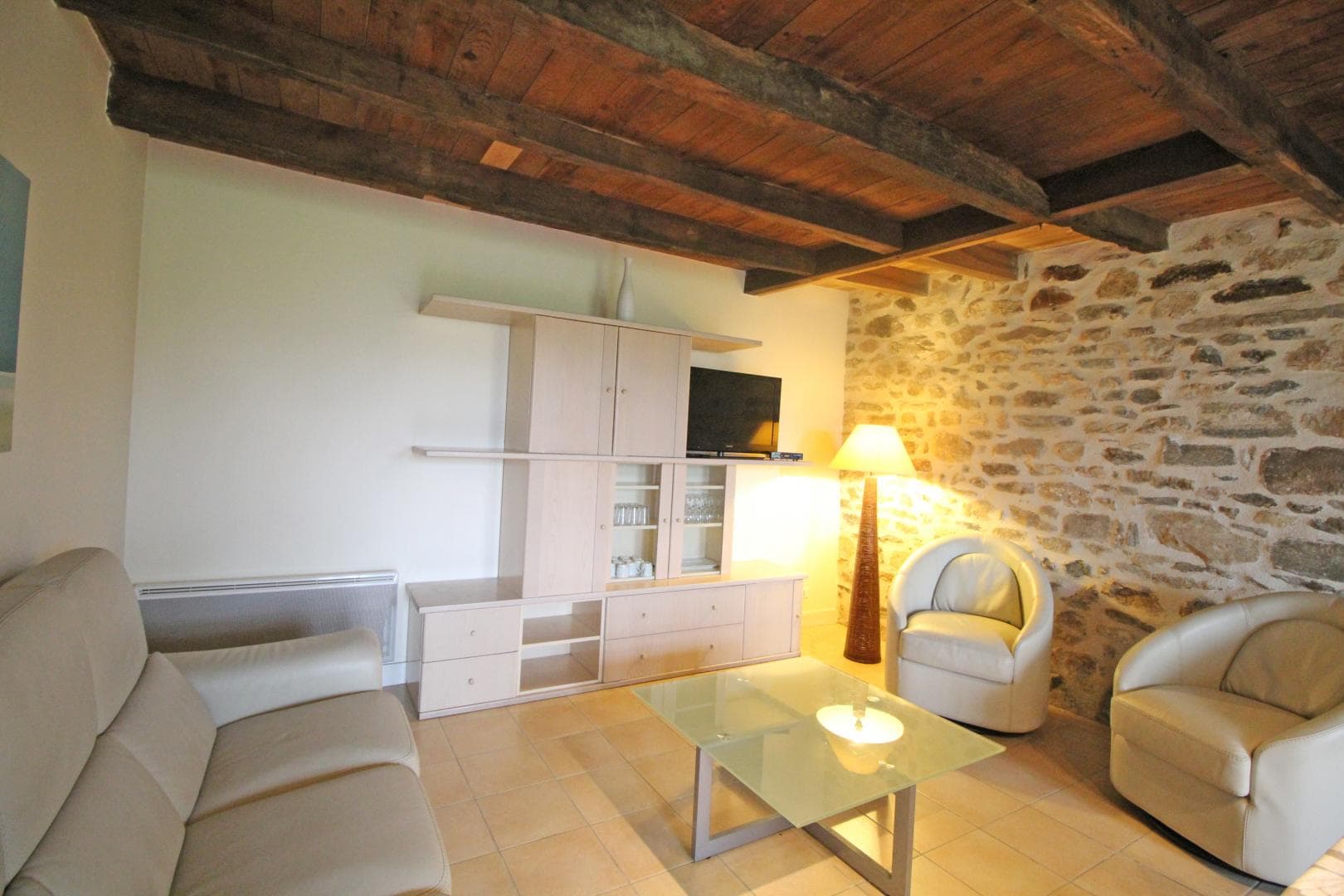 Gite "La Maison Du Vinaigrier" à Berneuil en Haute-Vienne (Limousin)_9